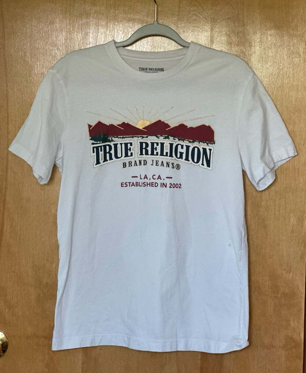 True Religion Men's White T-Shirt with Mountain Range Graphic Logo